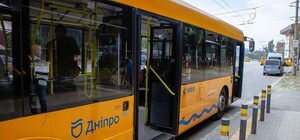 У Дніпрі перевізники просять підвищити вартість проїзду до 20 гривень: кажуть про ризик колапсу взимку