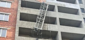 Зірвався з висоти сьомого поверху: в Одеському районі загинув будівельник