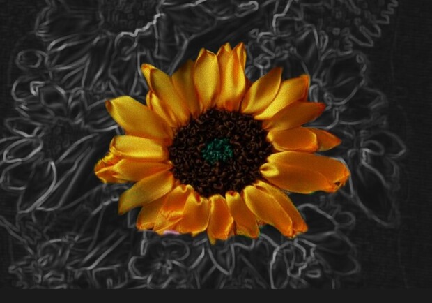 Виставка вишитих картин у музеї Станіслава Людкевича - фото