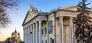 У Запоріжжі родин загиблих захисників запросили на виставу 