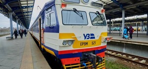 У Дніпрі відновили рух популярних приміських поїздів: перелік маршрутів