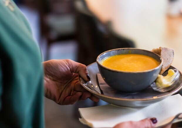 Де у Львові можна безкоштовно пообідати: адреси і графік роботи. 