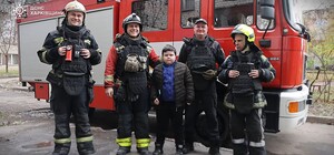 У Харкові 8-річний хлопчик зумів викликати рятувальників, коли у квартирі замкнуло проводку (відео)