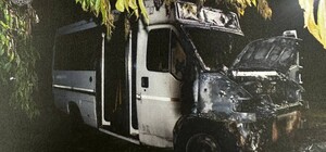 Підпалив мікроавтобус військовослужбовців: на Одещині судитимуть юнака