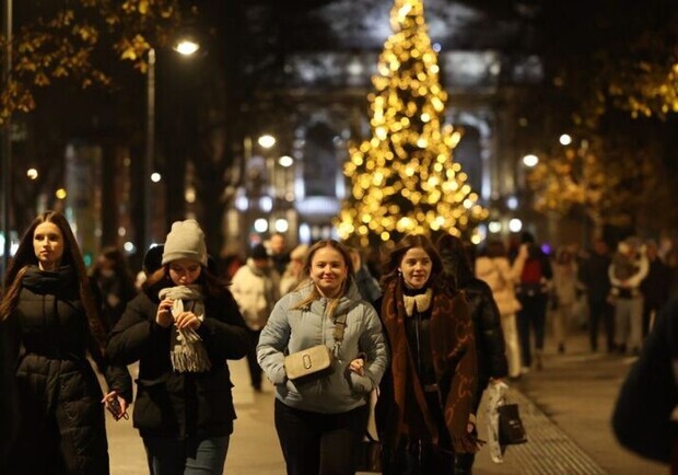 Коли у Львові засвітять головну ялинку міста. 