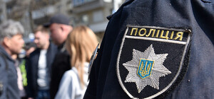 У Новому Роздолі чоловік пограбував перехожу