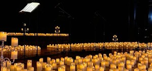 Різдвяні хіти при свічках