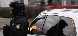 У Дніпрі на Калиновій чоловік поранив ножем двох військових під час оповіщення