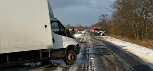 На Одещині зіткнулися легковик і фура: є загиблий