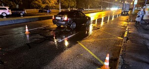 У Запоріжжі поліція розшукує свідків ДТП на вулиці Перемоги, де збили пішохода