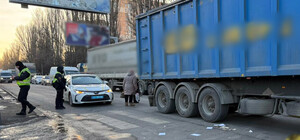 Смертельна ДТП у Пересипському районі Одеси: під колесами вантажівки загинула пішохідка