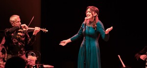 Musique Cafe: Музика, народна сцена і кіно