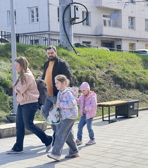 Відпочити та підзарядитися: Де у Львові є лавки з сонячними батареями