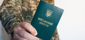В Одесі скоєно напад на автомобіль ТЦК: невідомі застосували газ, є втікачі