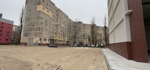 У Дніпрі на Перемозі створять меморіальний сквер на місці ракетного удару по будинку №118