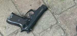 В Одесі чоловік погрожував перехожим і влаштував стрілянину