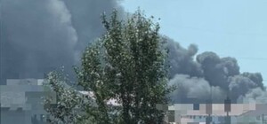 Горять автівки, постраждали люди: наслідки дронового удару по Одеському району (оновлено)