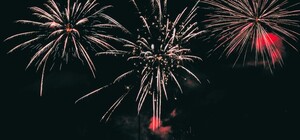 Гості відпочинкового комплексу біля Львова запускали феєрверки серед ночі 