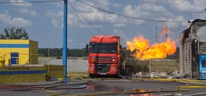 РФ обстріляла АЗС і підприємства на Одещині: які наслідки атак