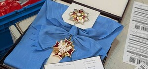 У Польщі розповіли, що буде з орденом, який повернув Зеленський