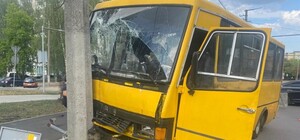 Внаслідок ДТП у Львові травмувалися троє пасажирів автобуса 