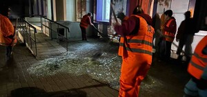 Пошкоджено дах лікарні та школу: деталі нічної атаки на Одесу