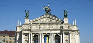 Артисти Львівської опери одержали 35 повісток