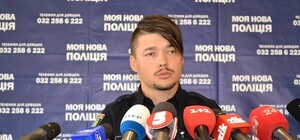 Начальник Львівської поліції мешкає в кабінеті і здобуває вищу освіту