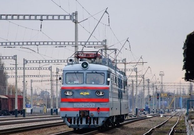 Новина - Транспорт та інфраструктура - На Львівській залізниці відбулися зміни у розкладі руху приміських потягів