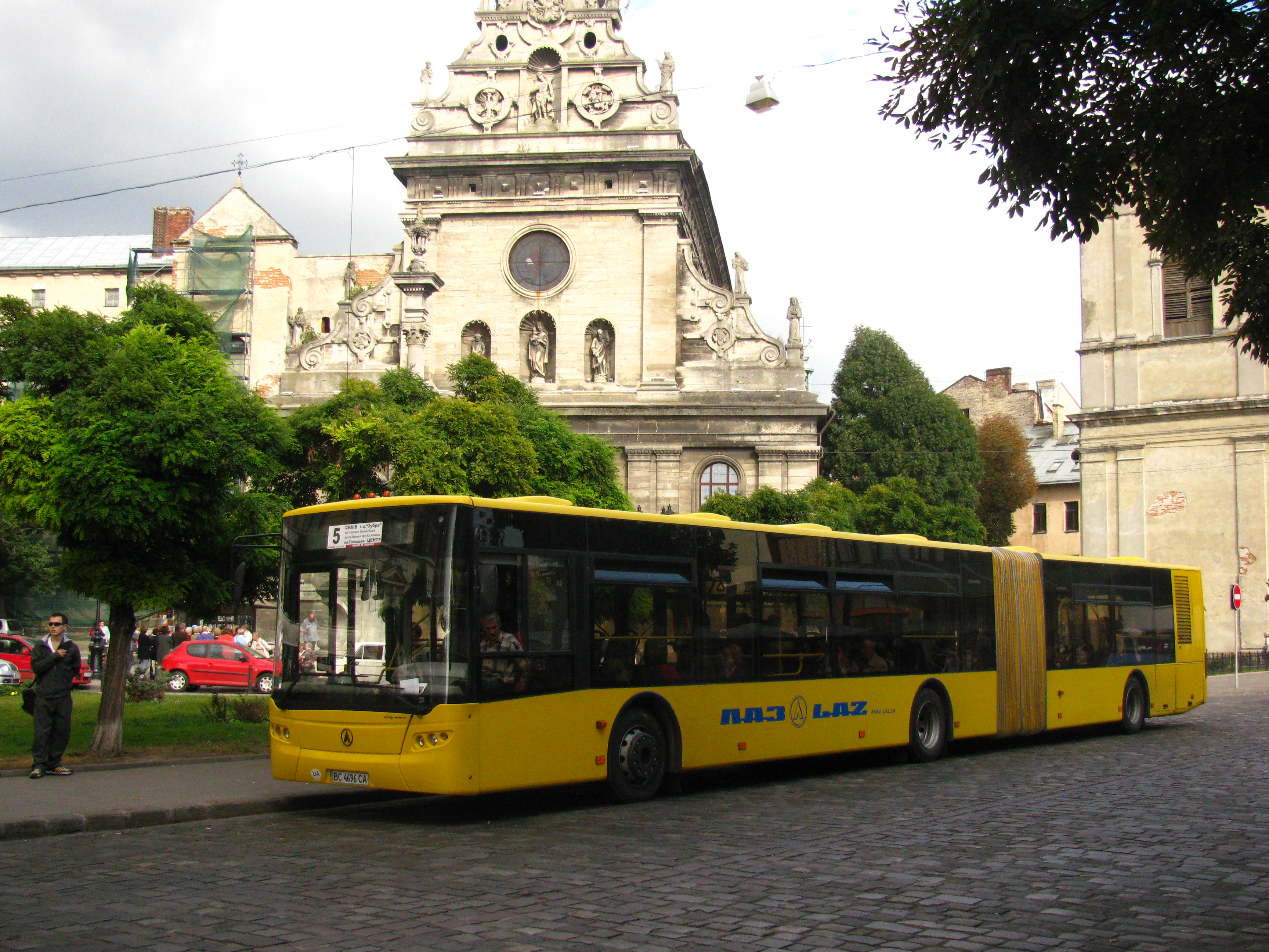 Новина - Транспорт та інфраструктура - На вулиці Львова вперше виїхав автобус, що розмовляє