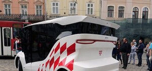 Сьогодні у Львові презентували перший український електромобіль (фото)