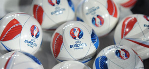 Для українських вболівальників створять на кордоні окремі смуги руху