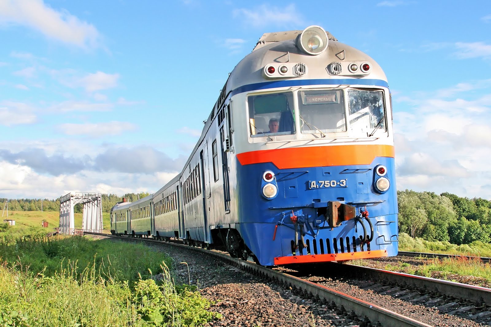 Новина - Події - Львівська залізниця змінює графік руху потягів