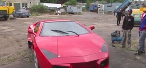 Львів'янин у власному гаражі з нуля зібрав копію лімітованої версії Lamborghini (фото)