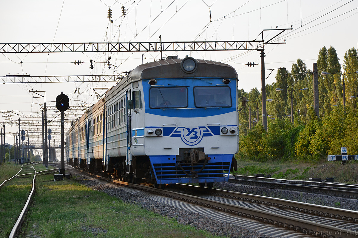Новина - Транспорт та інфраструктура - Львівська залізниця збирається скасувати 7 електричок: перелік