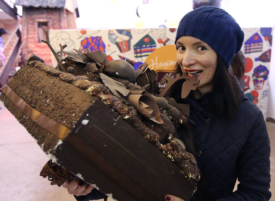 Новина - Дозвілля та їжа - Шоколадна колія, 5-метровий млин і гігантські цукерки: як у Львові пройшло Свято шоколаду