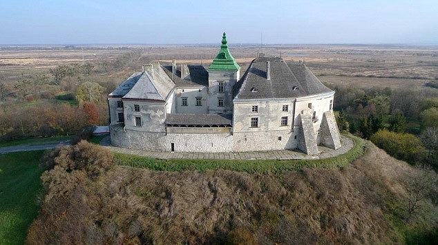 Новина - Події - Щось новеньке: львів'ян кличуть на нічну екскурсію старовинним замком