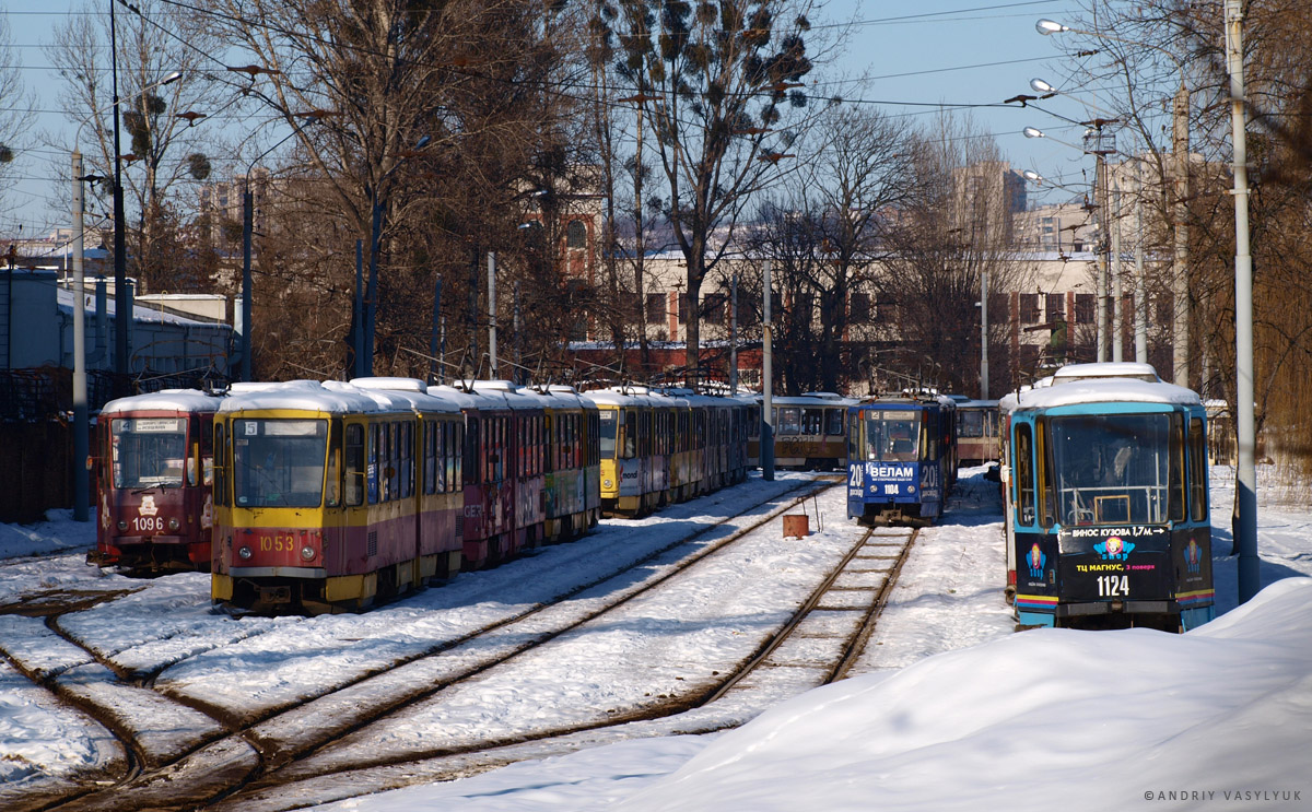 Новина - Транспорт та інфраструктура - Транспортний колапс: на трьох вулицях Львова тимчасово не курсують трамваї