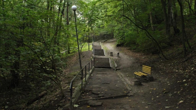 Новина - Транспорт та інфраструктура - Масштабна реконструкція: у львівському парку з'явиться алея з бруківки