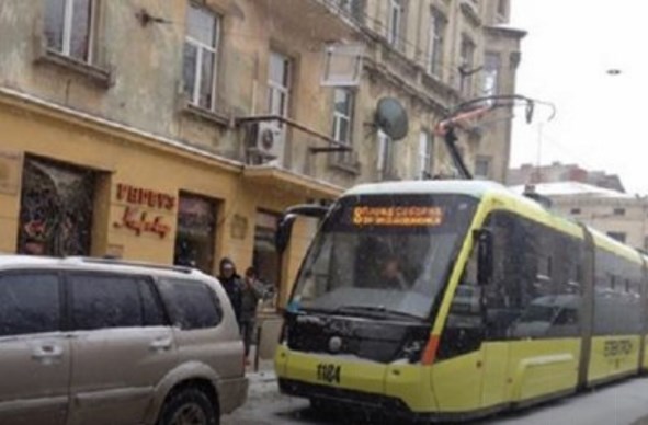 Новина - Події - ДТП: у Львові заблоковано рух чотирьох трамвайних маршрутів