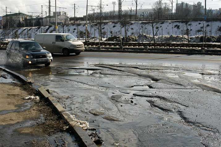 Новина - Події - Водіям на замітку: в якому районі Львова ями на дорогах спричинили більше ДТП