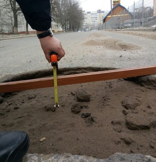 Новина - Події - Водіям на замітку: в яких районах Львова поганi дороги спричинили найбiльше ДТП