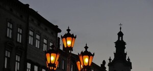 Вмикатимуться із наближенням перехожого: 