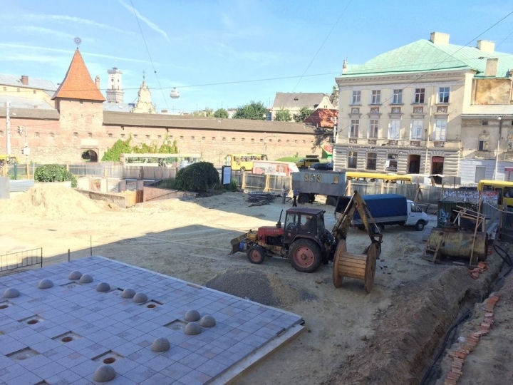 Новина - Події - Нарешті: на вихідних у Львові відкриють оновлену площу Митну