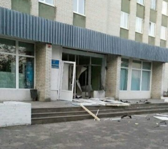 Новина - Події - Фотофакт: на Львівщині через банкомат підірвали лікарню