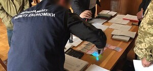 Взяли на гарячому: на Львівщині за хабарництво арештували директора заводу
