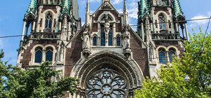 Долучайся: львів’ян кличуть на обговорення простору біля костелу Ольги і Єлизавети