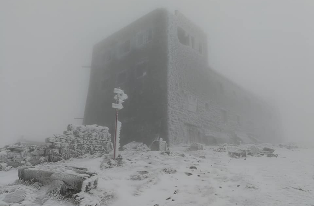 фото:астрономічної і метеорологічної обсерваторії на горі Піп Іван,  Фейсбук