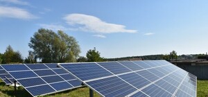 Зелена енергетика: на Львівщині відкрили сонячну електростанцію