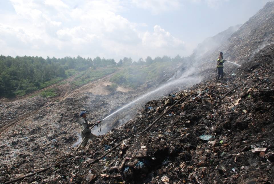 Новина - Події - Пожежа на сміттєзвалищі: слідство у справі загибелі рятувальників відновили